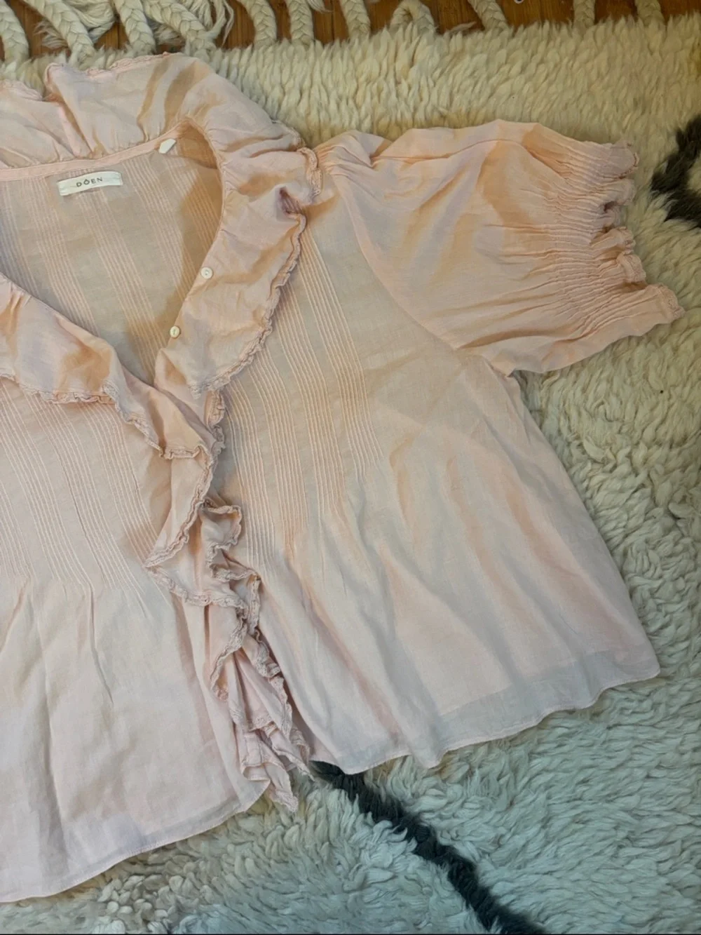 Doen Pale Pink Ruffled V-Neck Blouse - Picture 9 of 16